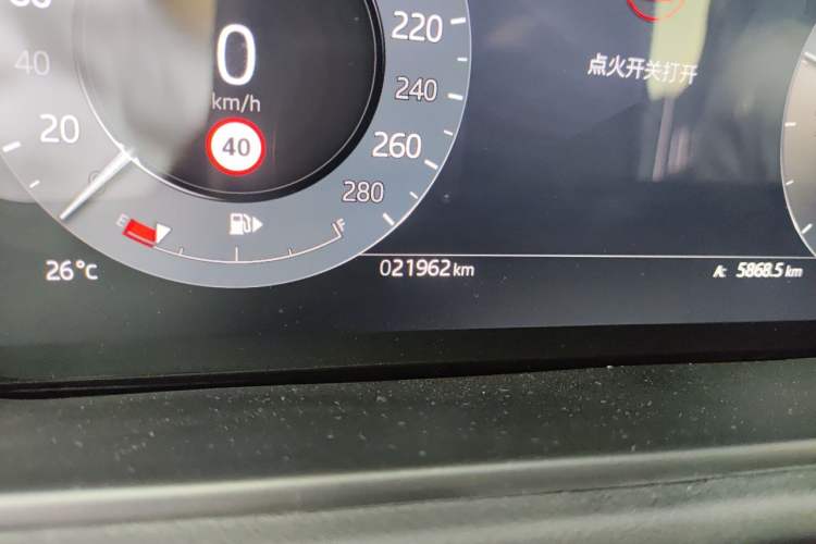 Used Land Rover Range Velar 2024 Dynamic SE Odometer Close Up