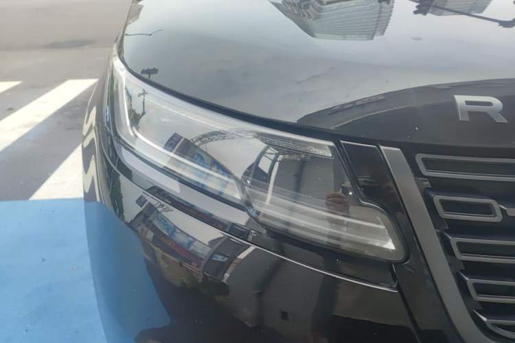 Used Land Rover Range Velar 2024 Dynamic SE Right Front Headlight