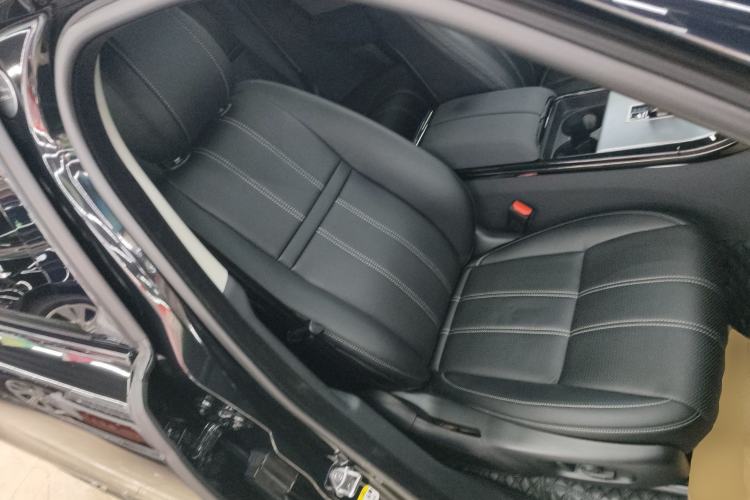 Used Land Rover Range Velar 2024 S Model Right Front Seat