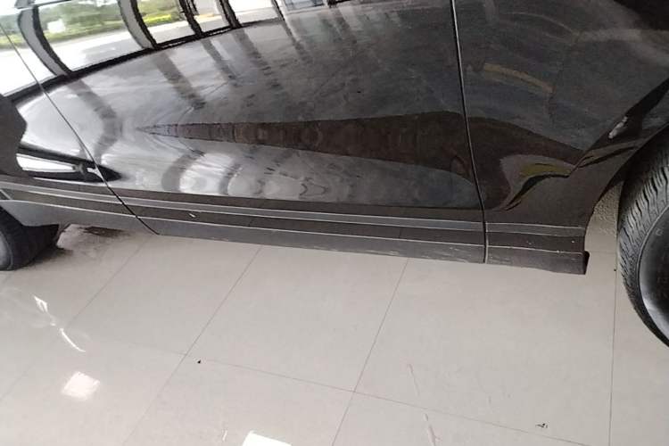 Used Land Rover Range Velar 2024 S Model Right Side Sill
