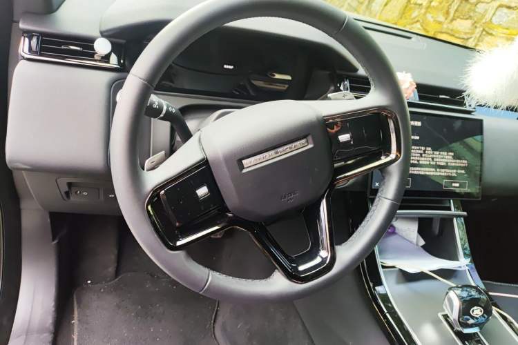 Used Land Rover Range Velar 2024 Dynamic SE Steering Wheel