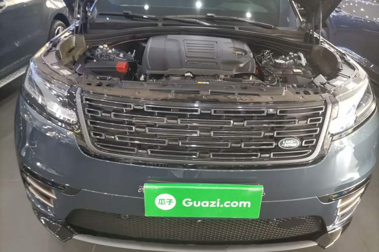 Used Land Rover Range Velar 2024 Dynamic SE Engine Bay