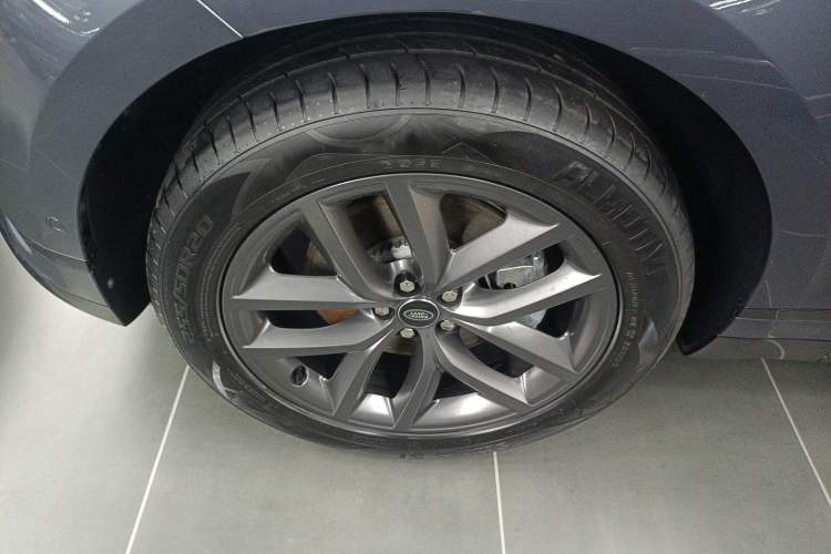 Used Land Rover Range Velar 2024 Dynamic SE Exterior 1