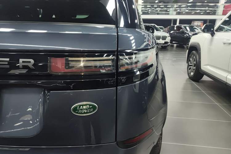 Used Land Rover Range Velar 2024 Dynamic SE Exterior 6