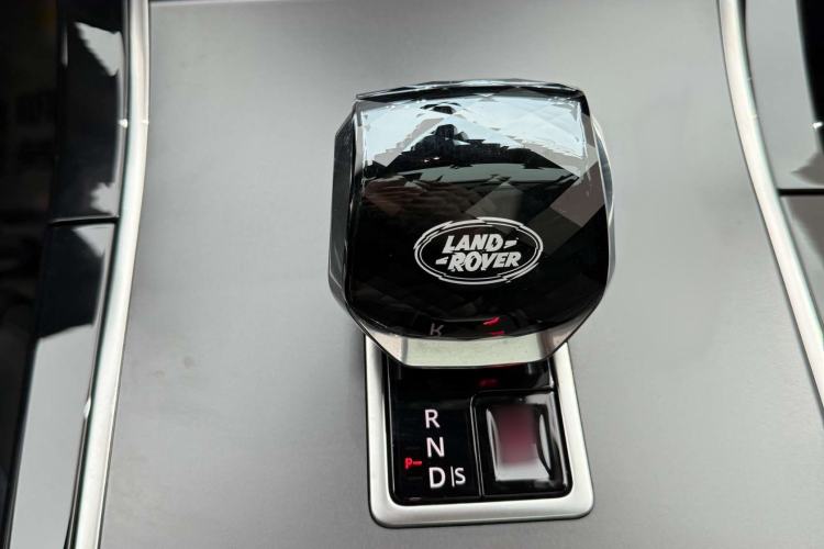 Used Land Rover Range Velar 2024 Dynamic SE Gear Lever