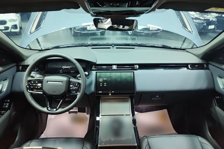 Used Land Rover Range Velar 2024 Dynamic SE Interior 2