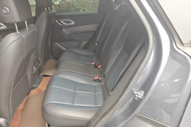 Used Land Rover Range Velar 2024 Dynamic SE Interior 4