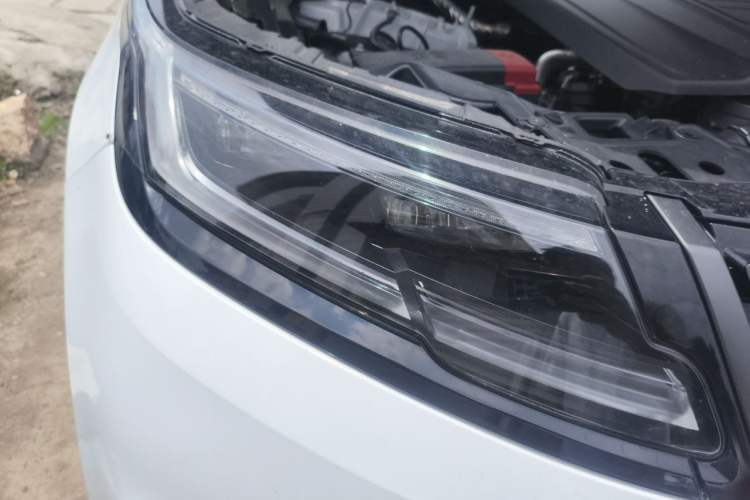 Used Land Rover Range Velar 2024 Dynamic SE Right Front Headlight