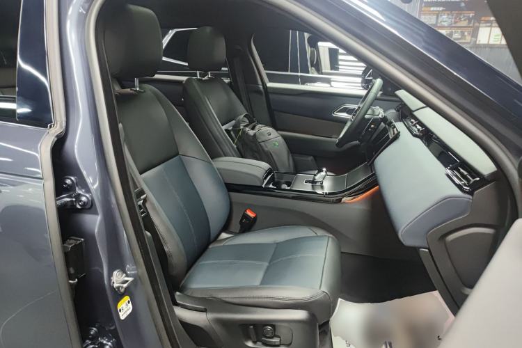 Used Land Rover Range Velar 2024 Dynamic SE Right Front Seat