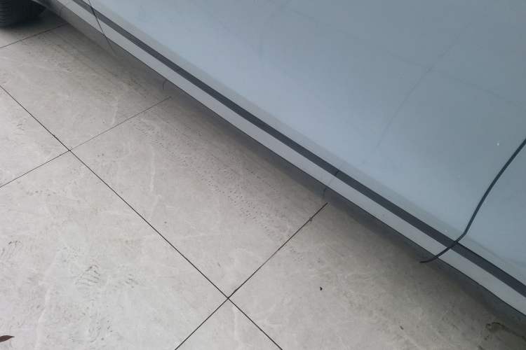Used Land Rover Range Velar 2024 Dynamic SE Right Side Sill