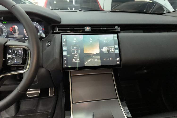 Used Land Rover Range Velar 2024 Dynamic SE Audio And AC Panel