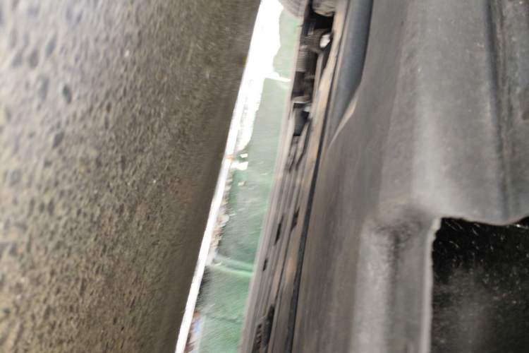 Used Land Rover Range Velar 2024 Dynamic HSE Chassis Rear Left