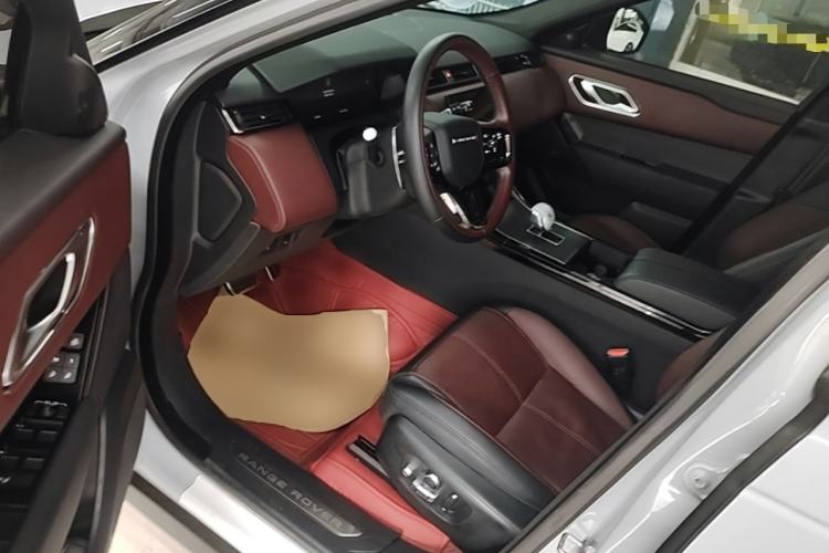 Used Land Rover Range Velar 2024 Dynamic HSE Driver Seat