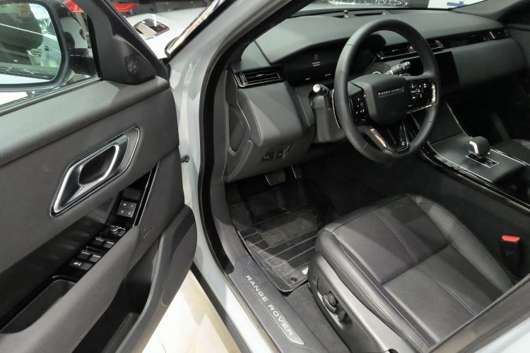 Used Land Rover Range Velar 2024 Dynamic SE Driver Seat