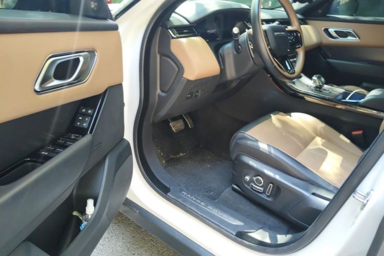 Used Land Rover Range Velar 2024 Dynamic HSE Driver Seat