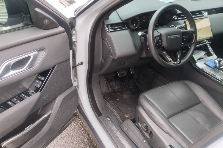 Used Land Rover Range Velar 2024 Dynamic SE Driver Seat