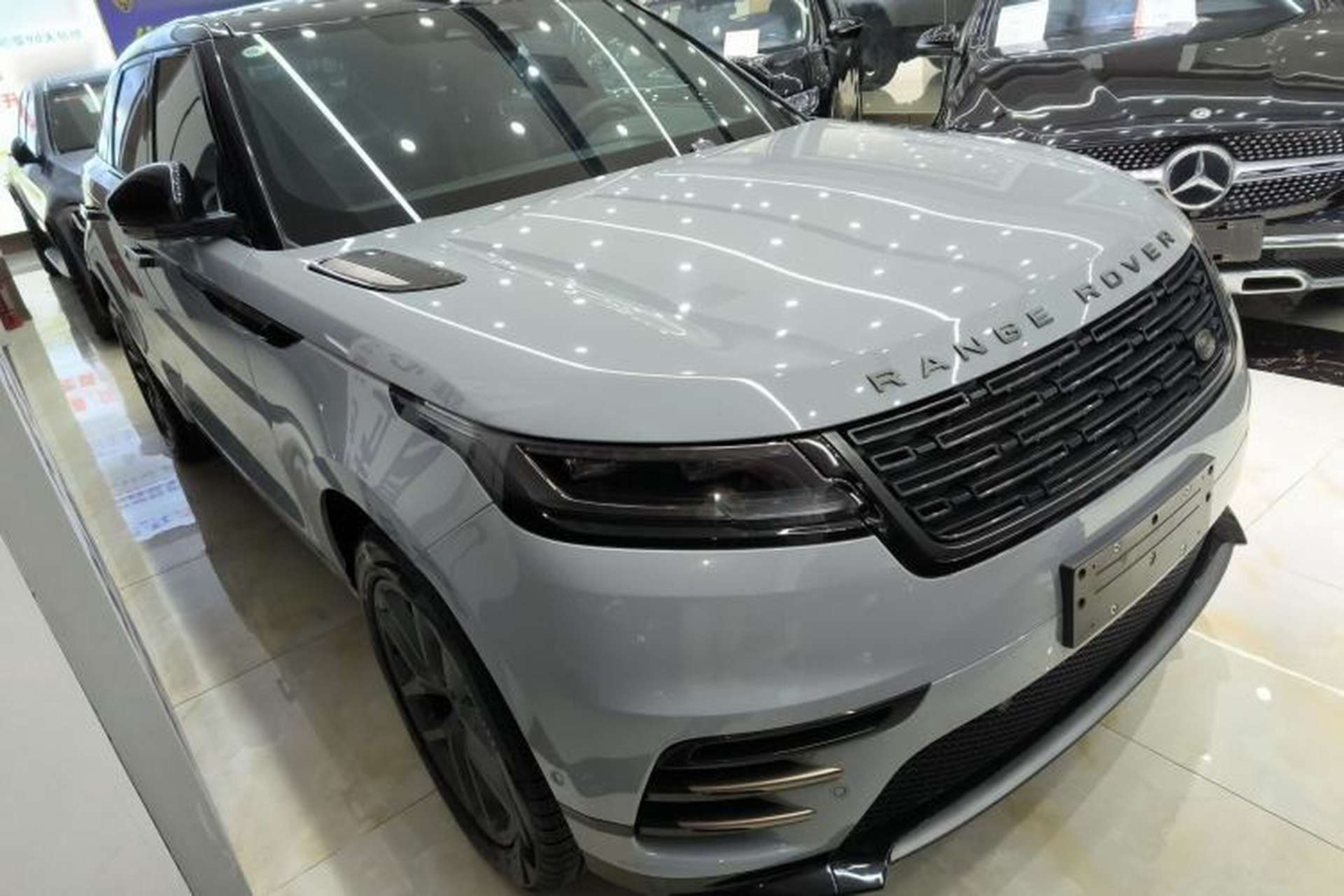 Used Land Rover Range Velar 2024 Dynamic SE Exterior 1