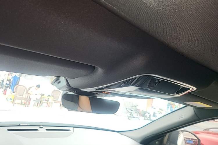 Used Land Rover Range Velar 2024 Dynamic SE Headliner