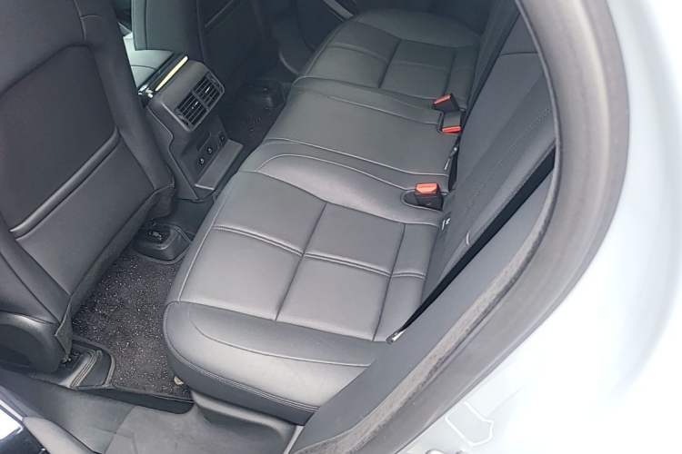 Used Land Rover Range Velar 2024 Dynamic SE Left Rear Seat