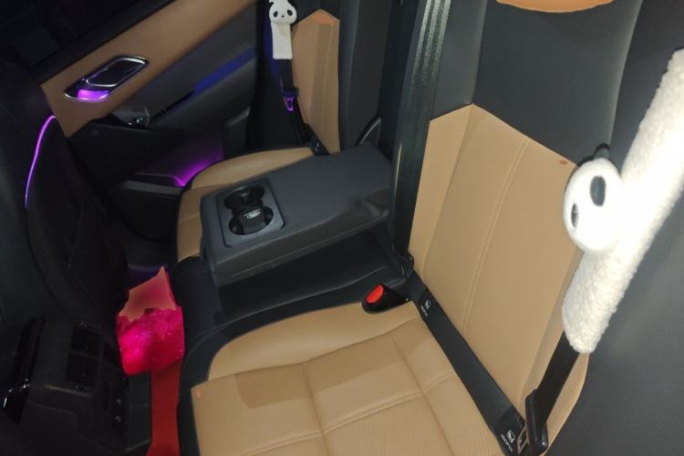 Used Land Rover Range Velar 2024 Dynamic HSE Left Rear Seat