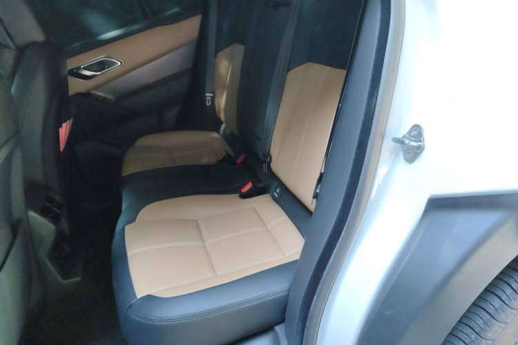 Used Land Rover Range Velar 2024 Dynamic HSE Left Rear Seat
