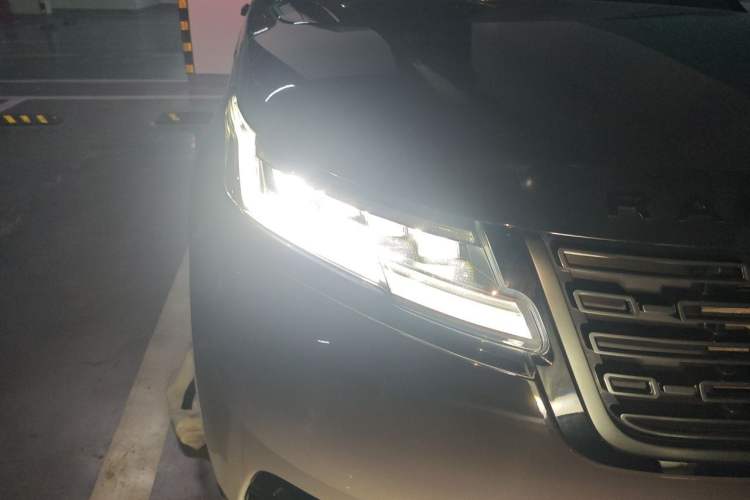Used Land Rover Range Velar 2024 Dynamic HSE Right Front Headlight