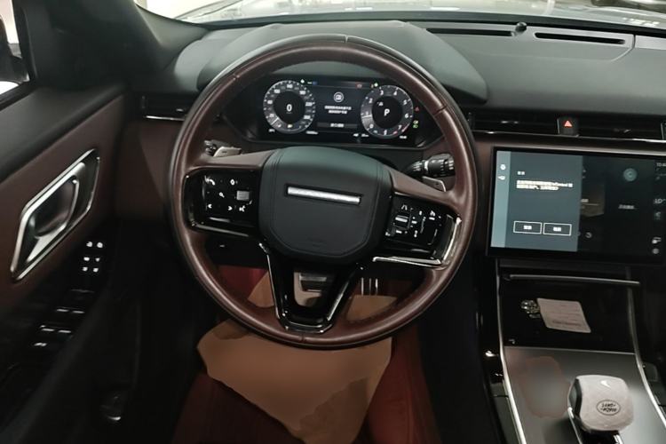 Used Land Rover Range Velar 2024 Dynamic HSE Steering Wheel