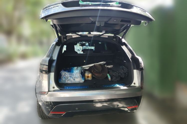 Used Land Rover Range Velar 2024 Dynamic HSE Trunk