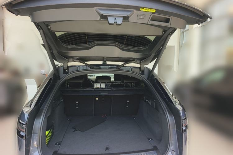 Used Land Rover Range Velar 2024 Dynamic SE Trunk
