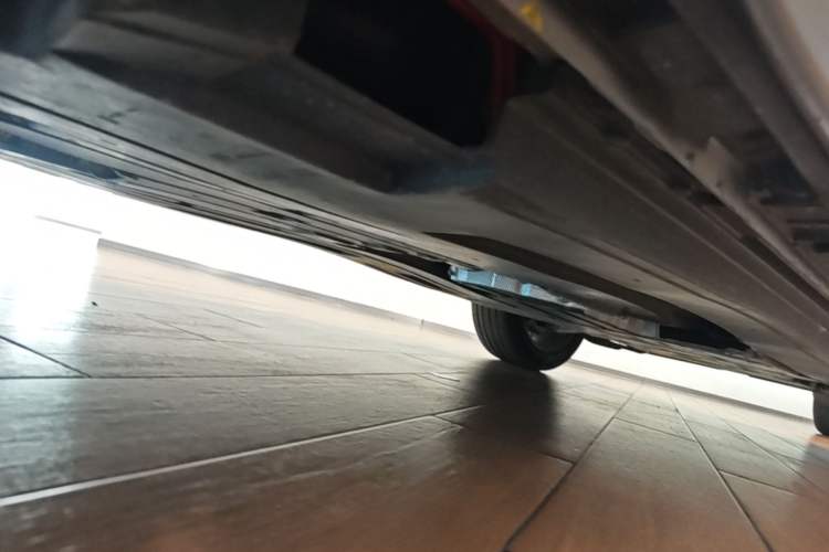 Used Land Rover Range Velar 2024 Dynamic SE Chassis Rear Right