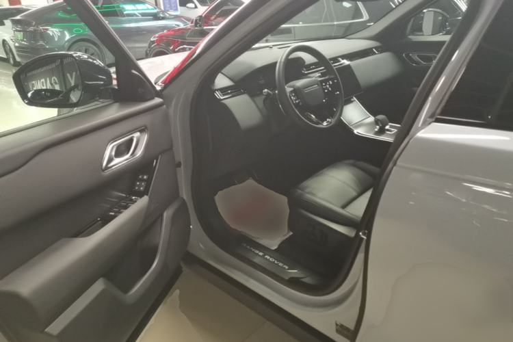 Used Land Rover Range Velar 2024 Dynamic SE Driver Seat