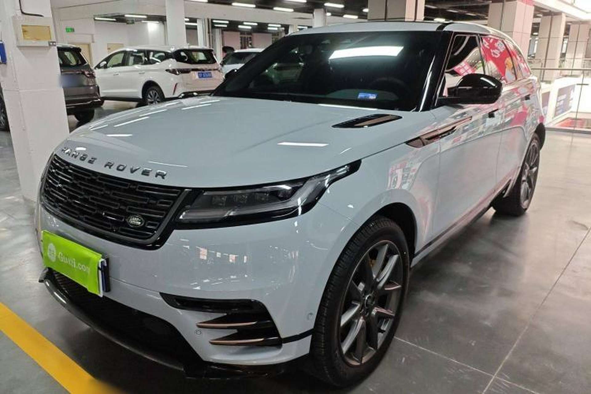 Used Land Rover Range Velar 2024 Dynamic HSE Front Left 45 Deg