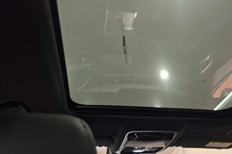 Used Land Rover Range Velar 2024 Dynamic SE Headliner