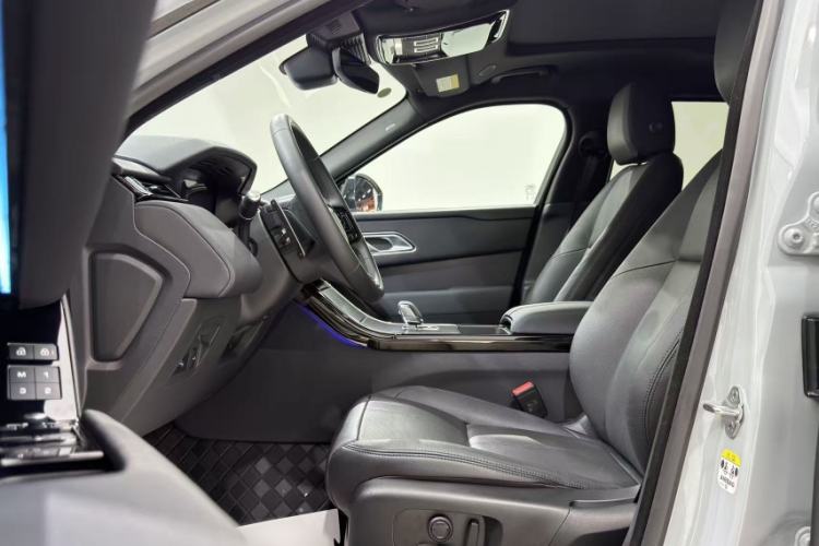 Used Land Rover Range Velar 2024 Dynamic SE Left Front Seat