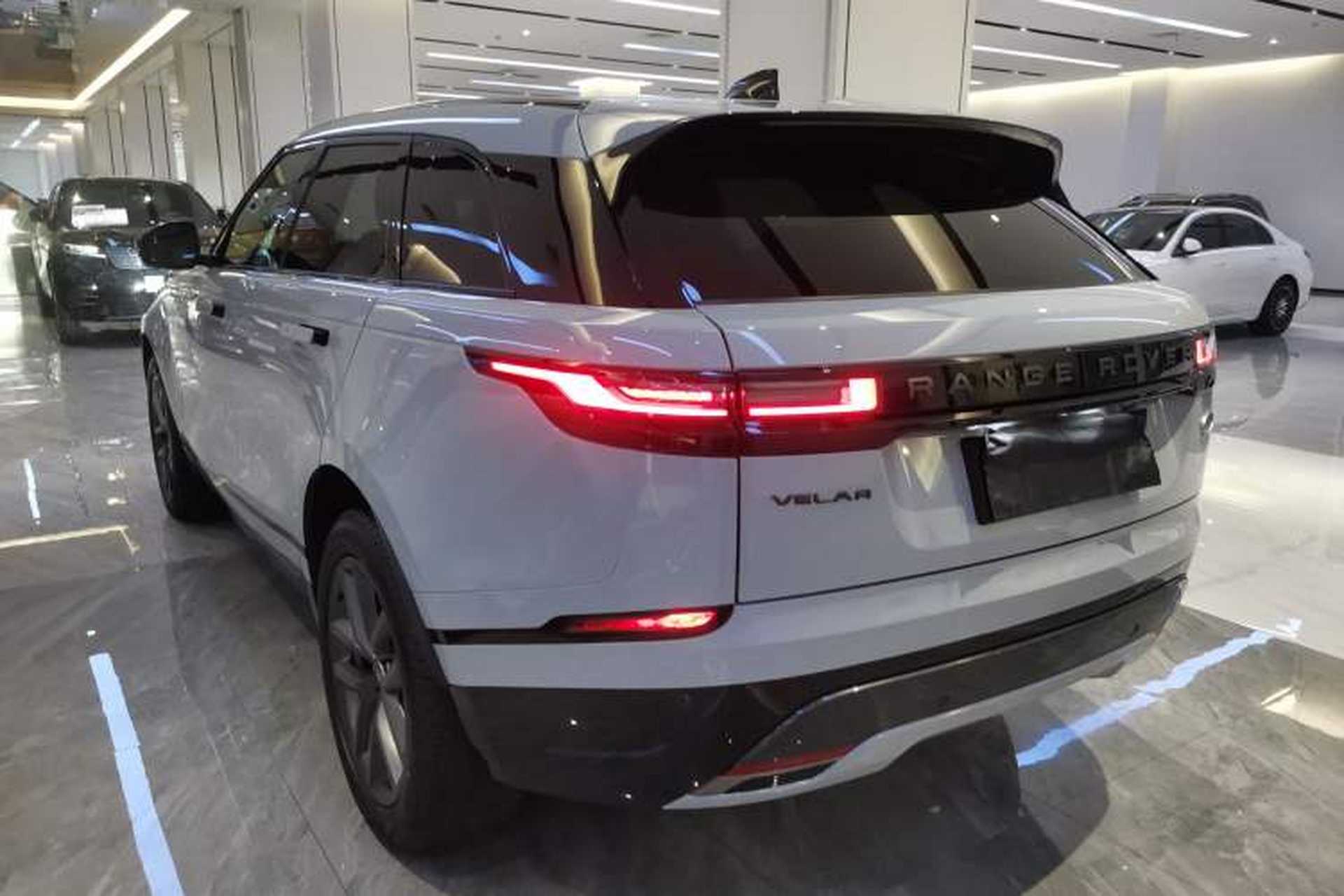Used Land Rover Range Velar 2024 Dynamic SE Rear Left 45 Deg