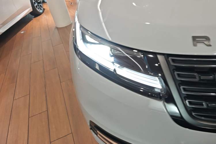 Used Land Rover Range Velar 2024 Dynamic SE Right Front Headlight