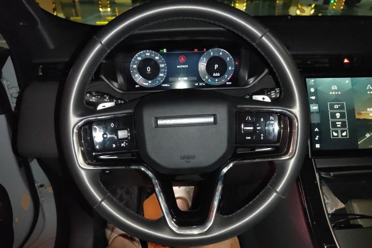 Used Land Rover Range Velar 2024 Dynamic SE Steering Wheel