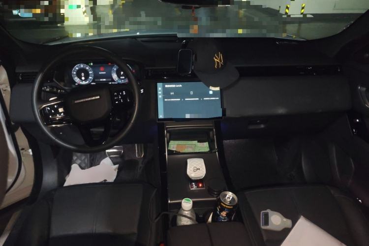 Used Land Rover Range Velar 2024 Dynamic SE Center Console