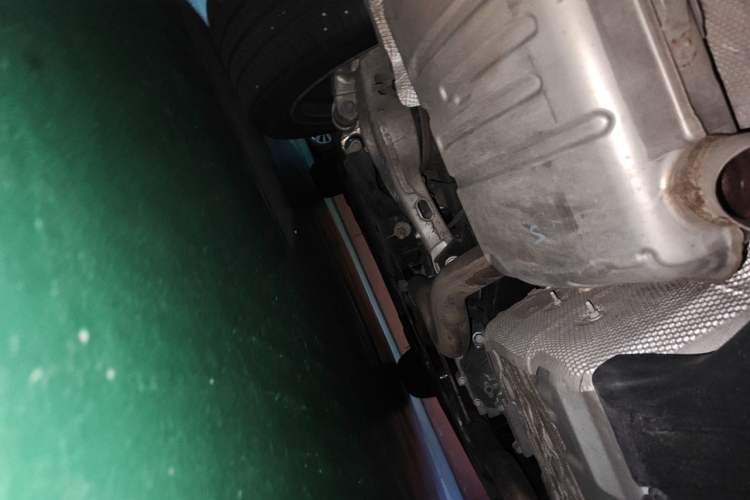 Used Land Rover Range Velar 2024 Dynamic HSE Chassis Rear Left