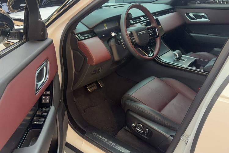 Used Land Rover Range Velar 2024 Dynamic HSE Driver Seat