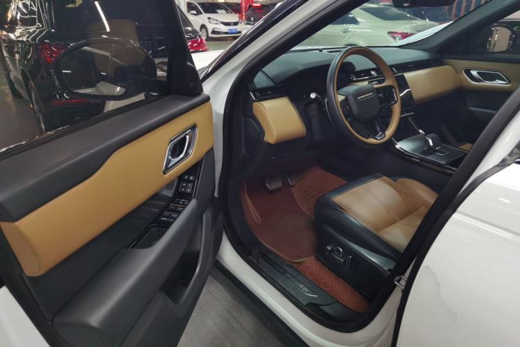 Used Land Rover Range Velar 2024 Dynamic HSE Driver Seat