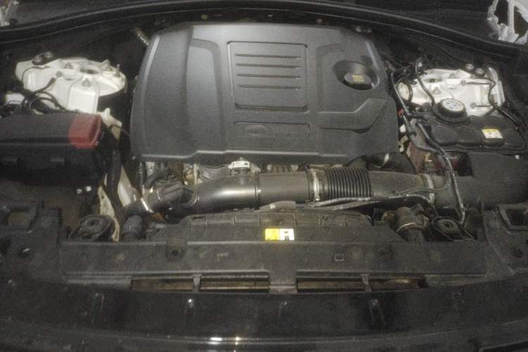 Used Land Rover Range Velar 2024 Dynamic SE Engine Bay