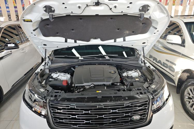 Used Land Rover Range Velar 2024 Dynamic SE Engine Bay