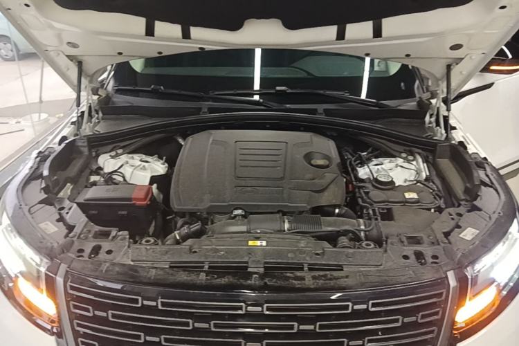 Used Land Rover Range Velar 2024 S Model Engine Bay