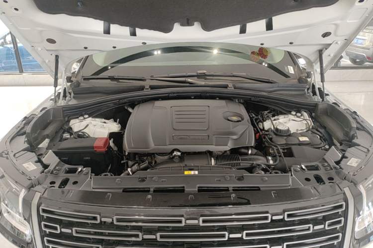 Used Land Rover Range Velar 2024 S Model Engine Bay