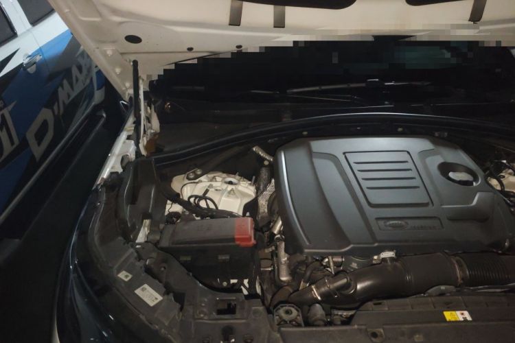 Used Land Rover Range Velar 2024 Dynamic SE Engine Bay Right