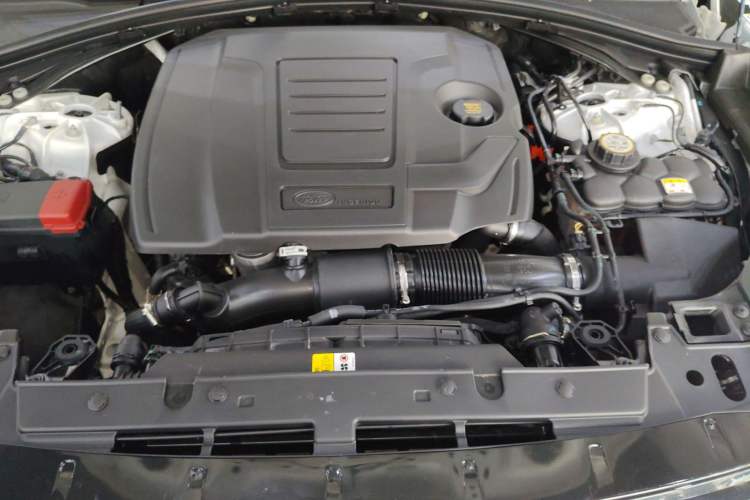 Used Land Rover Range Velar 2024 S Model Engine Bay