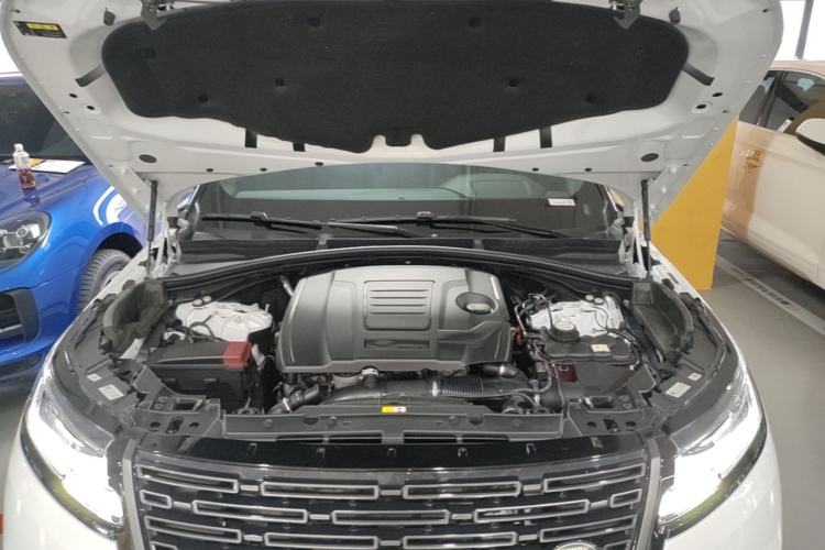 Used Land Rover Range Velar 2024 Dynamic SE Engine Bay