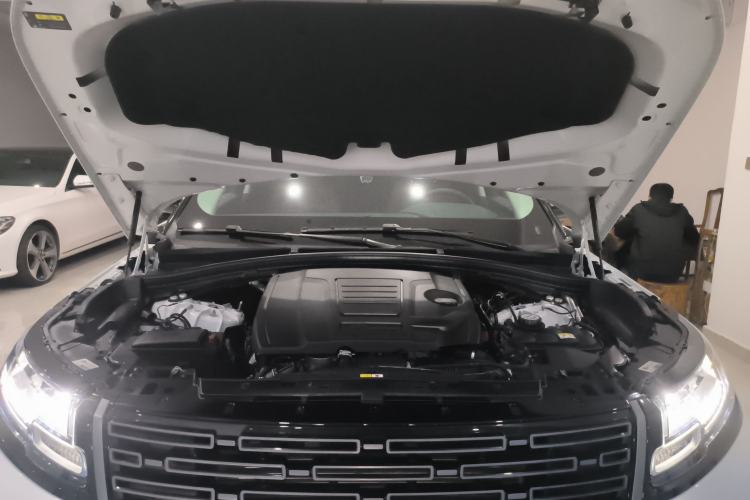 Used Land Rover Range Velar 2024 S Model Engine Bay