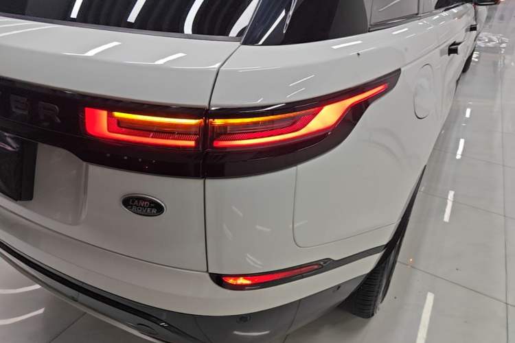 Used Land Rover Range Velar 2024 Dynamic SE Exterior 3